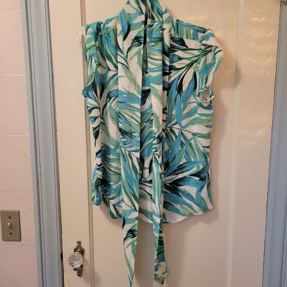 Leaves 🍃 Print Tie Front Blouse👚